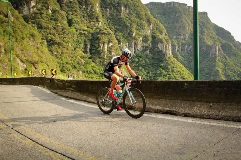 Why Your Fitness Peaks in Baku — And Fades the Moment You Get Home